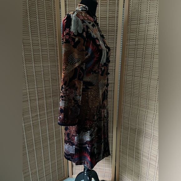Clio velveteen tunic/long jacket w/beautiful Asian/Oriental/Chinoiserie graphics - Picture 4 of 16